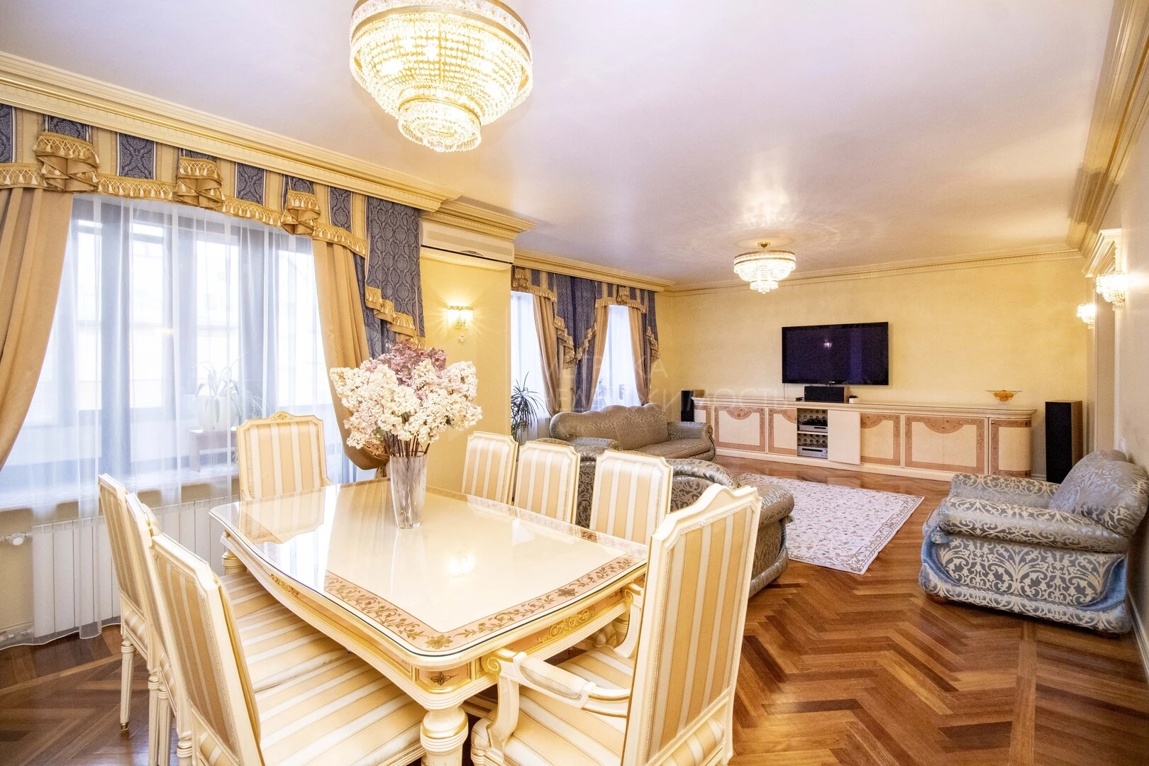 Купить квартиру до 5 млн руб. Дорогая квартира Безрукова. Квартира за 10 миллионов рублей. Квартира за 1000000. Квартира за 5 миллионов рублей.